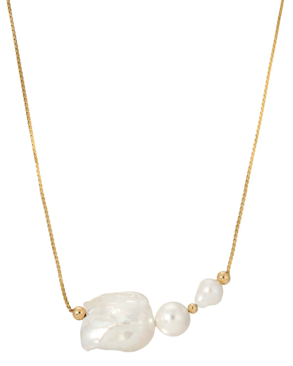 Lili Claspe Daniella's Pearl Necklace
