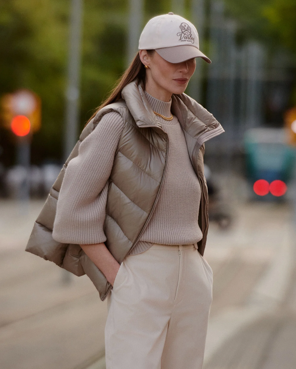 Varley Bextor Lightweight Down Gilet in Simply Taupe