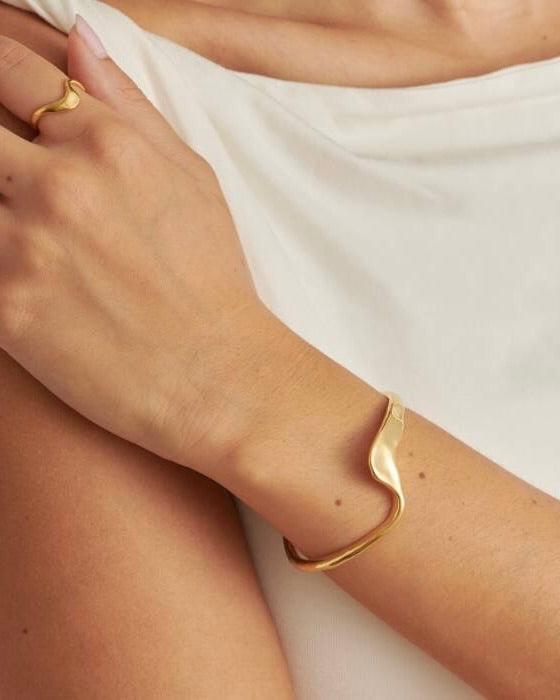 Marina Wave Bangle