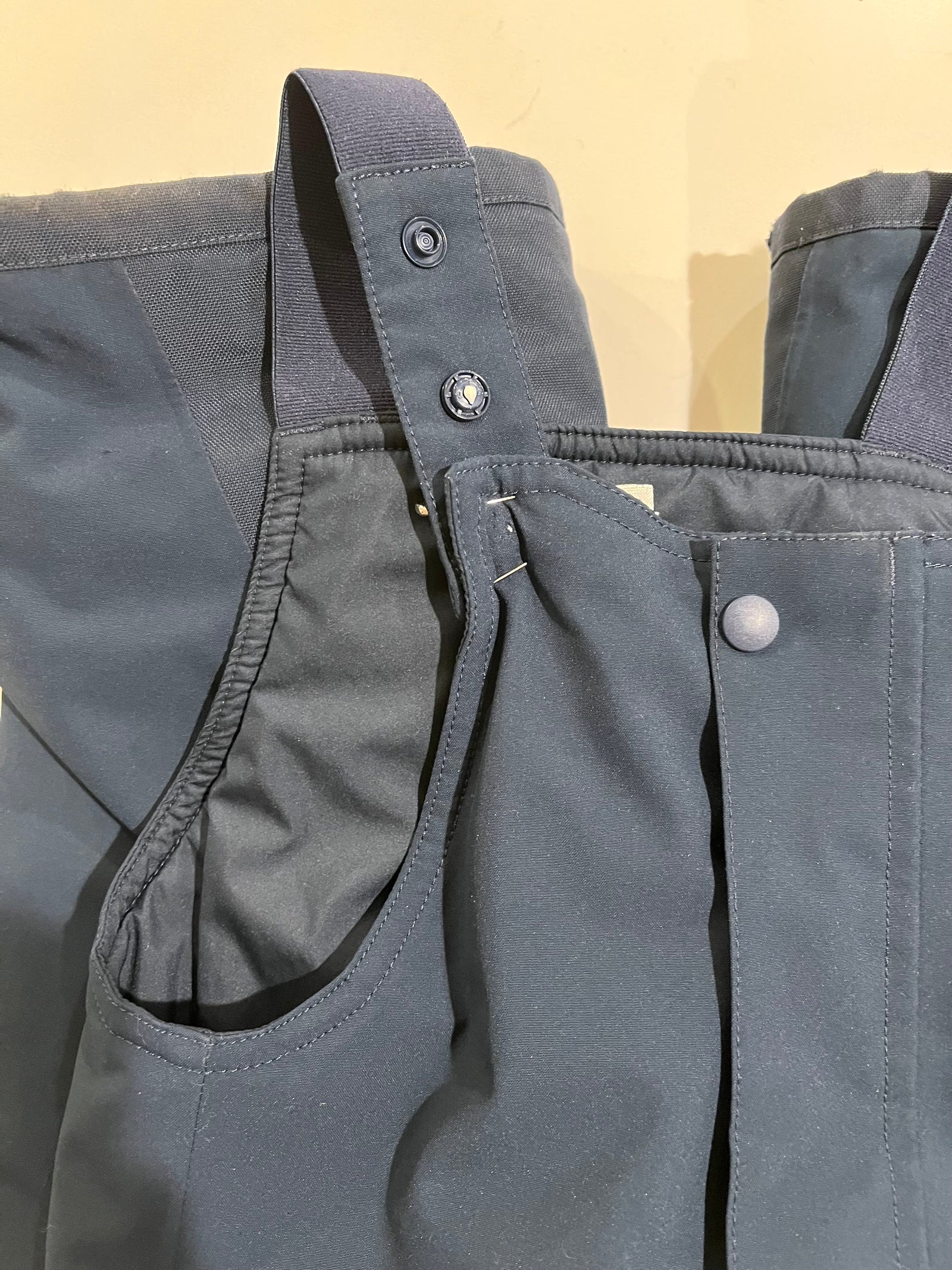 Patagonia Baby Snow Pile Bibs - Navy - 4T – Monelle Vermont