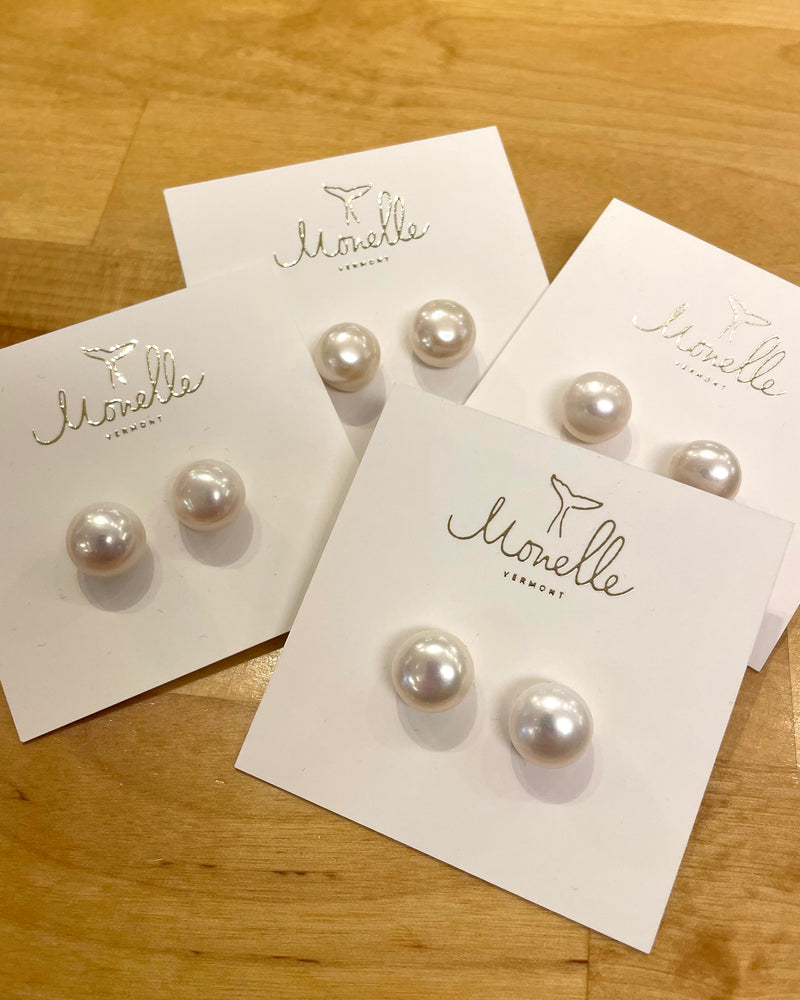 The Classic Pearl Stud